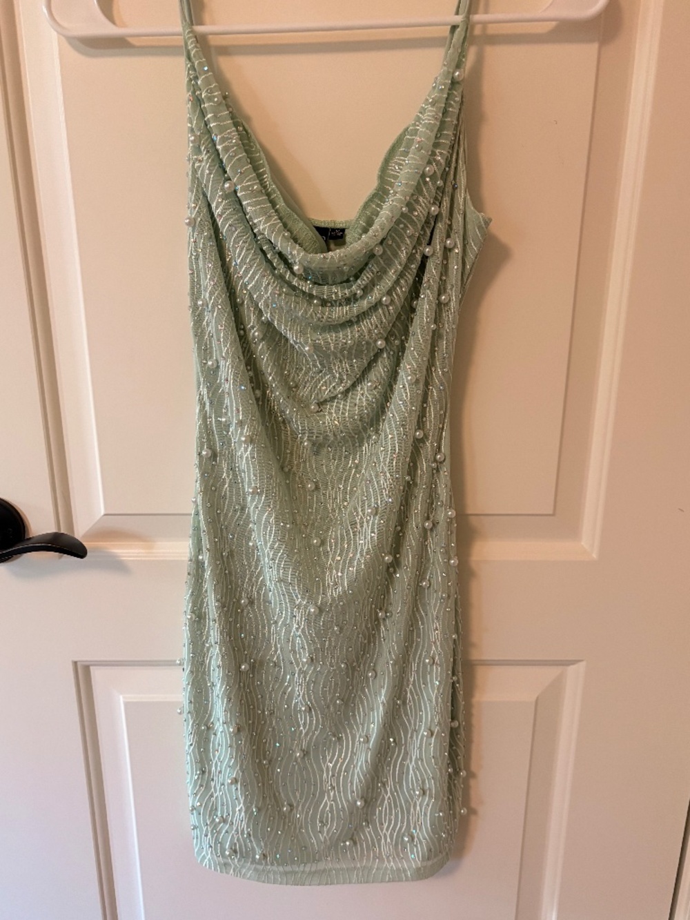 🪩Windsor HOCO Catalina Rhinestone and Pearl Formal Mini Dress Size Medium ✨